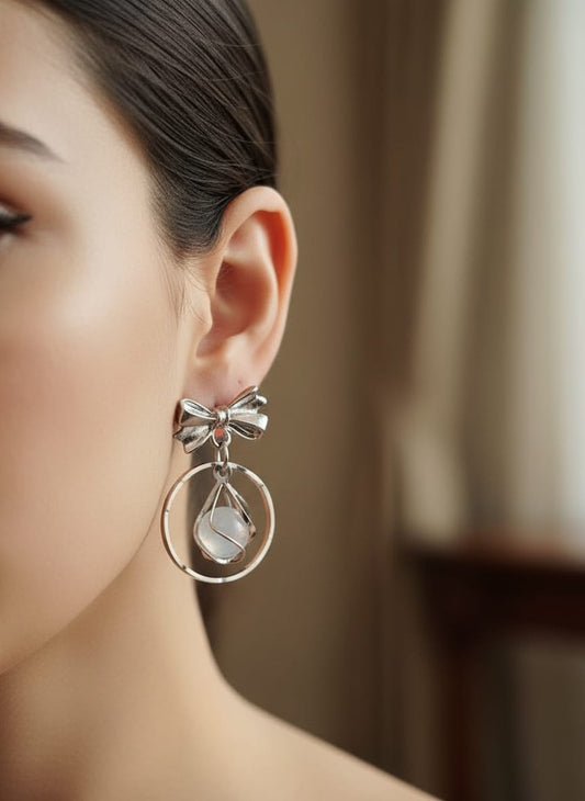 Aurora Bow Charm Gold Earring