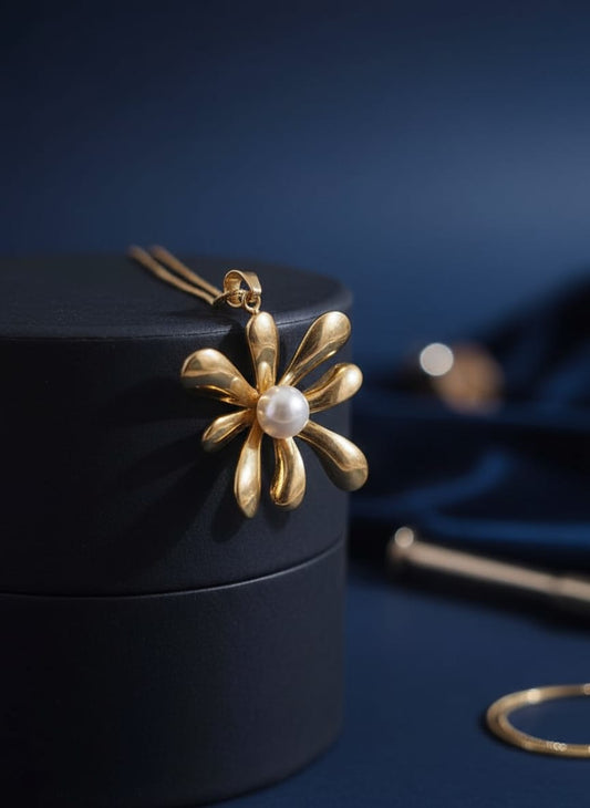 Aurelia Bloom – Anti-Tarnish Pearl Flower Pendant