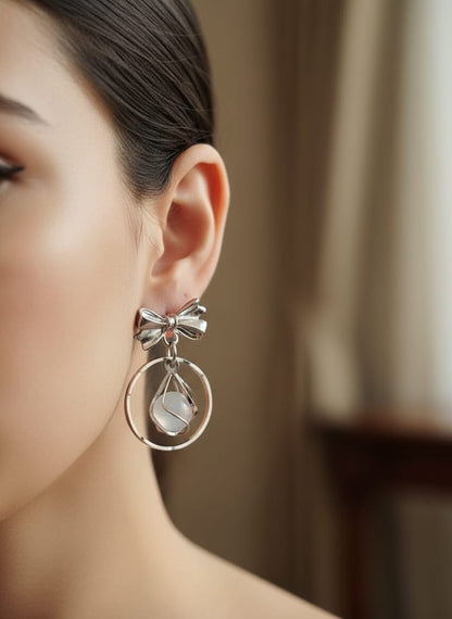 Aurora Bow Charm Gold Earring