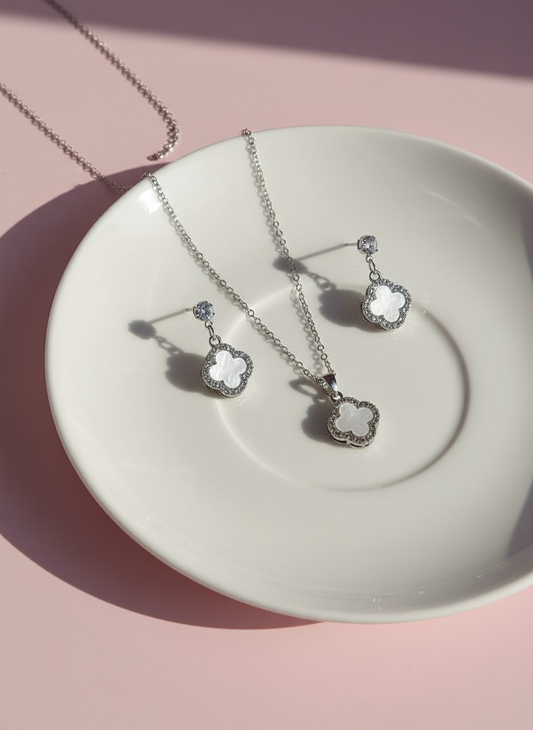 Elegant Clover Shine Combo